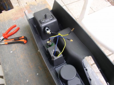 kabeláž pro další dvě zástrčky