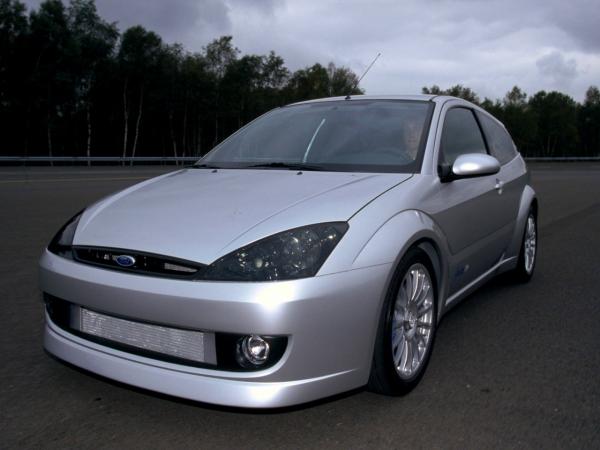 Ford_Focus_R_1.jpg
