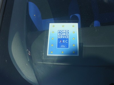 ... nějaká info nálepka, reklama či co?