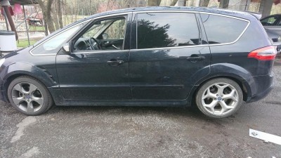 DSC_0104.JPG (134.31 KiB) Zobrazeno 9716 x vpředu zimní, vzadu letní :)