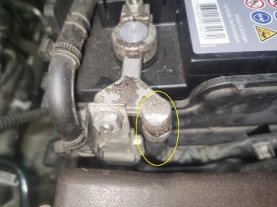 IMG_20240116_214852.jpg (80.29 KiB) Zobrazeno 1909 x Kabely u plus pólu baterie