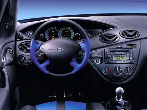Ford_Focus_RS_06_1024.jpg