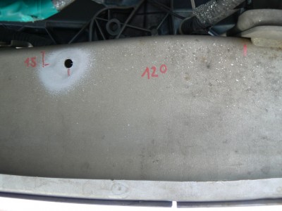 je potřeba vyměřit uchycení držáku světel