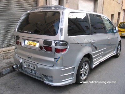 fordtras.jpg