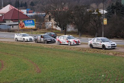 pěkná kolona.JPG