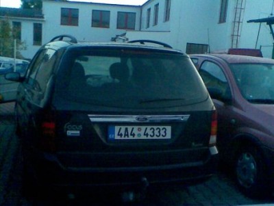 Obraz013.jpg (33.25 KiB) Zobrazeno 964 x jinak teto ff I je už na náhradní díly..zastavil se o sloup