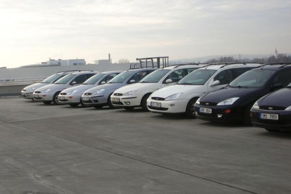 Jm srázek Olympia 1. 12. 07 018 - za stříbrňáky 4, za bílé 2.jpg