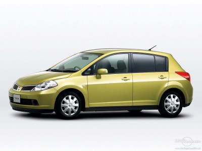 nissan-tiida-1-8-sedan-4.jpg