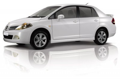 tiida-sedan.jpg