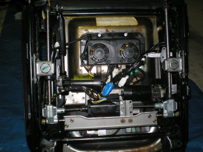 PA180016.JPG (56.57 KiB) Zobrazeno 3442 x Všetko zmontované a pripravené na inštaláciu do auta.