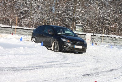koSTa projíždí vracečku