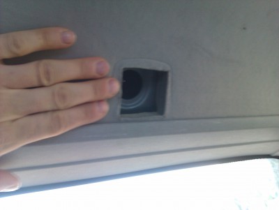 IMAG0467.jpg (19.07 KiB) Zobrazeno 1280 x Díra ve stropě za zadníma sedačkama