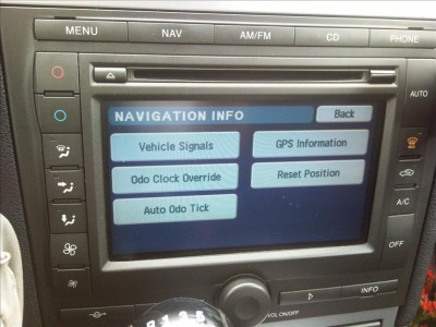 27052011002.jpg (91.28 KiB) Zobrazeno 1322 x Tady mi jde konkrétně o to " Odo Clock Override" a "Auto Odo Tick"