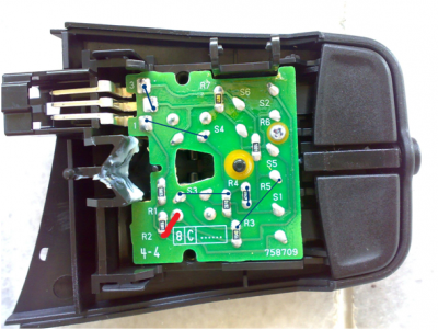 nemoze byt chyba ze sme tam dali odpor ako som to vyznacil, nie som si isti ale asi tak som ho dal